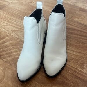 Dolce Vita White Leather Pointed-Toe Chelsea Ankle Boots